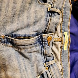 Levis size 34 size 18 shorts